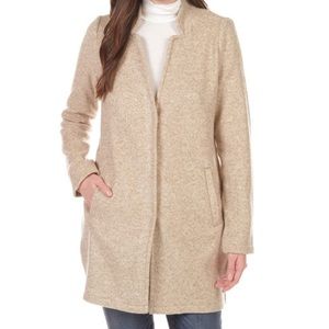 Vero Moda women’s Brushed Katrine Jacket in tan, size medium.